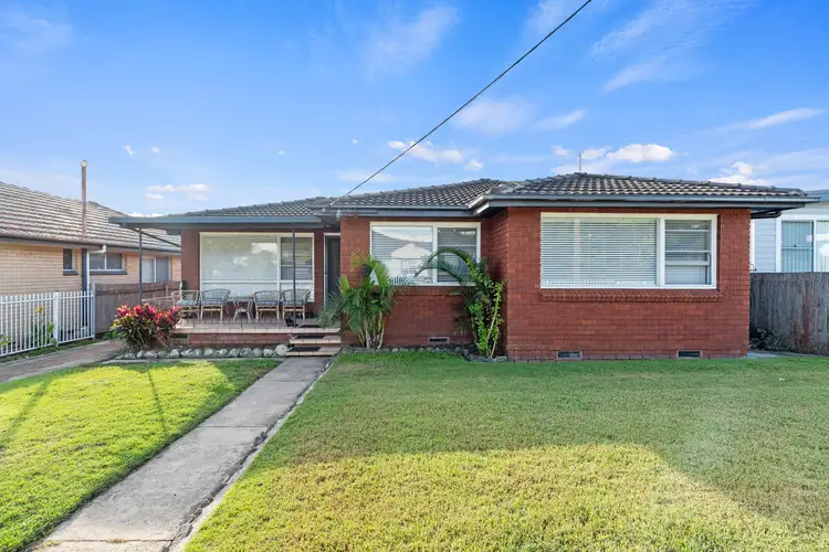 38 Conmurra Circuit, Shortland NSW 2307