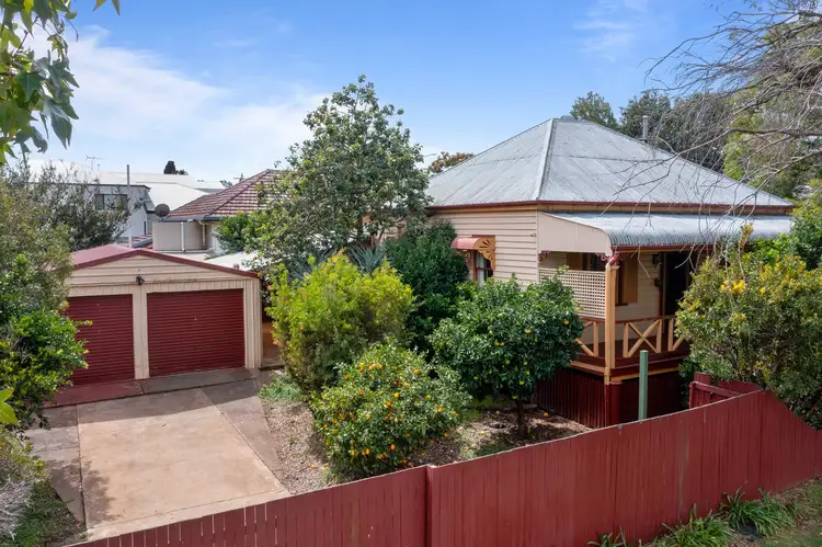 3 Robinson Street, North Toowoomba QLD 4350