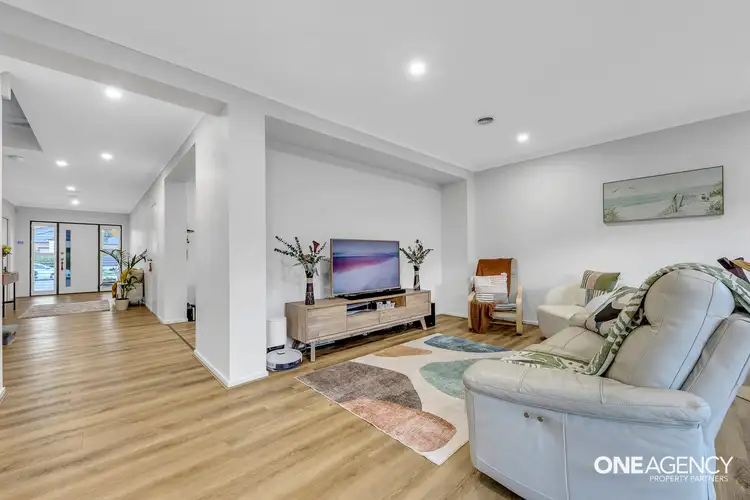 Fifth view of Homely house listing, 372 Saltwater Promenade, Point Cook VIC 3030