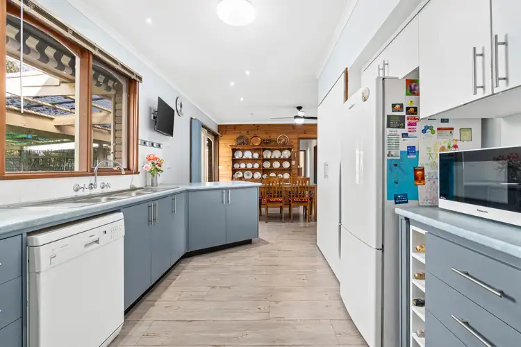 Third view of Homely house listing, 10 Araluen Drive, Sale VIC 3850