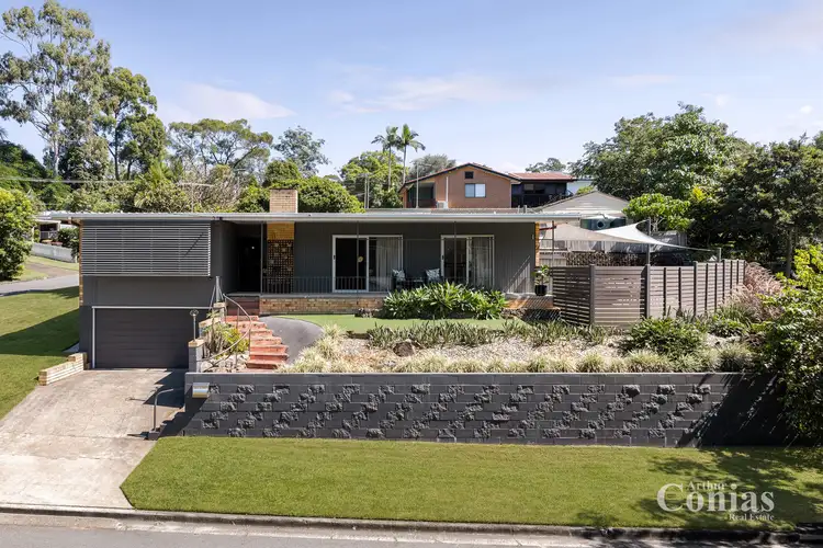 10 Praeger Street, Chapel Hill QLD 4069