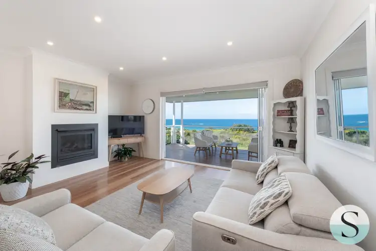 Third view of Homely house listing, 1/152 Caves Beach Road, Caves Beach NSW 2281