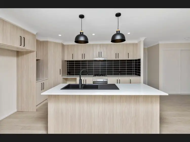 75 Steamer Way, Spring Mountain QLD 4300