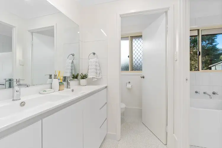 Sixth view of Homely house listing, 4 Hakea Close, Wyoming NSW 2250