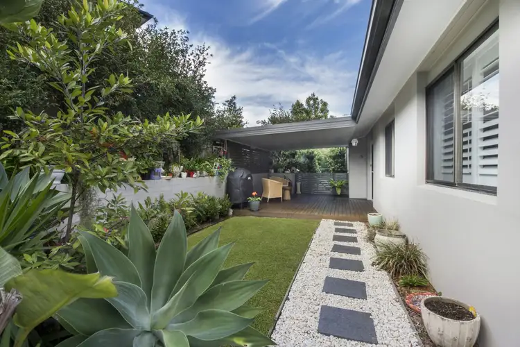 11 Caloola Close, Bateau Bay NSW 2261