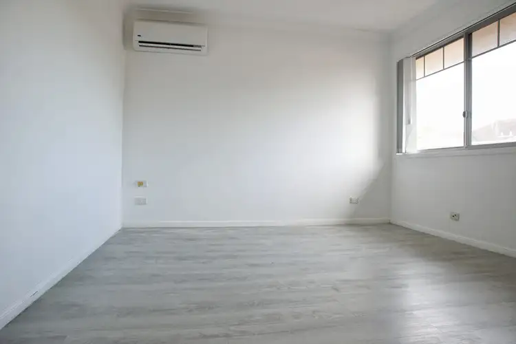 Fifth view of Homely townhouse listing, 10 Lawrence Close, Robertson QLD 4109