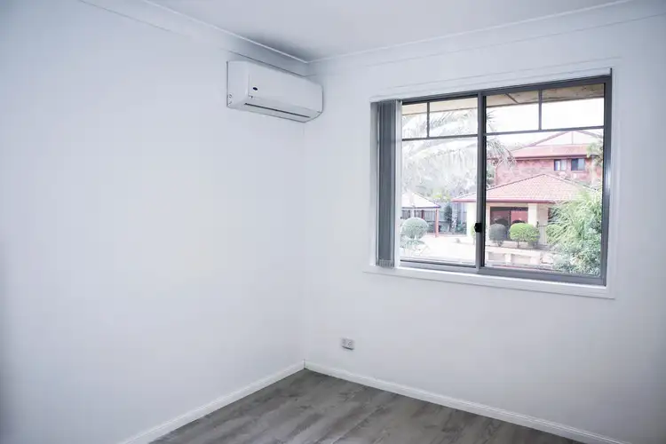 Sixth view of Homely townhouse listing, 10 Lawrence Close, Robertson QLD 4109