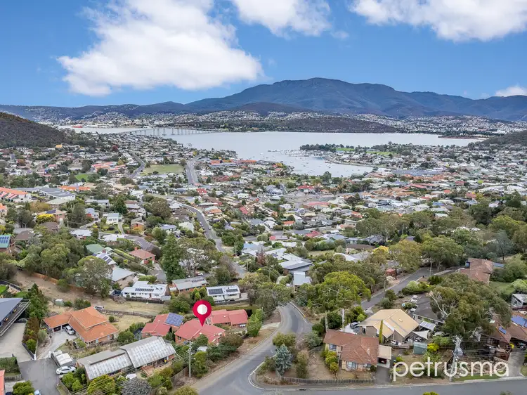 1/76 Begonia Street, Lindisfarne TAS 7015
