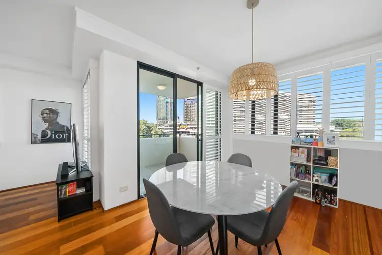 301/2685-2689 Gold Coast Highway, Broadbeach QLD 4218