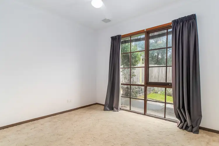 Second view of Homely house listing, 9 Viola Court, Frankston VIC 3199