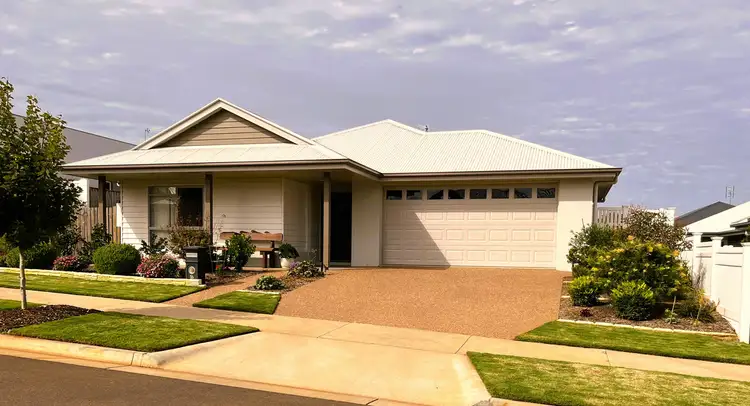 16 Ryder Avenue