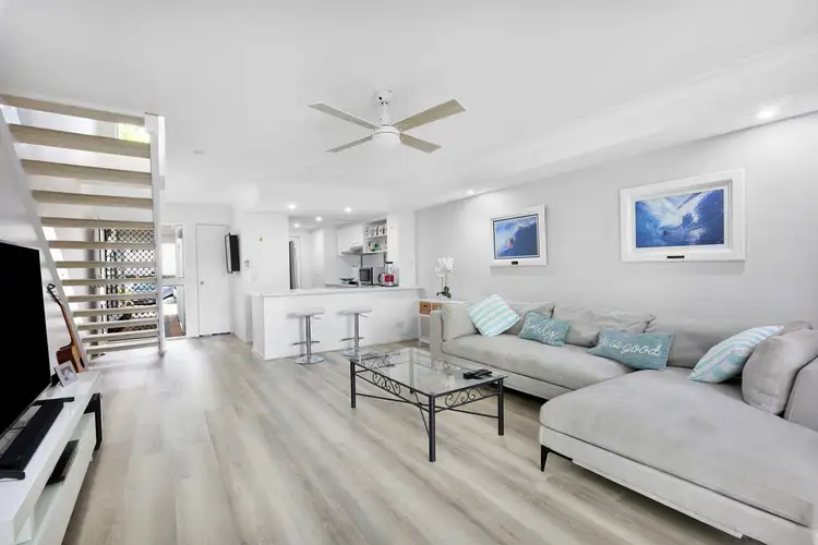 223/215 Cottesloe Drive, Mermaid Waters QLD 4218