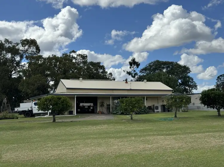 16 Luthje Road, Monto QLD 4630