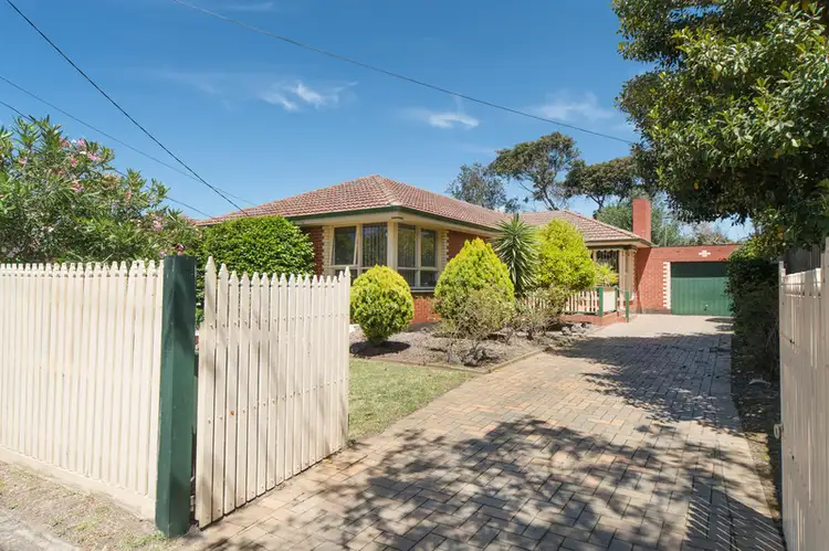 8 Elsie Avenue