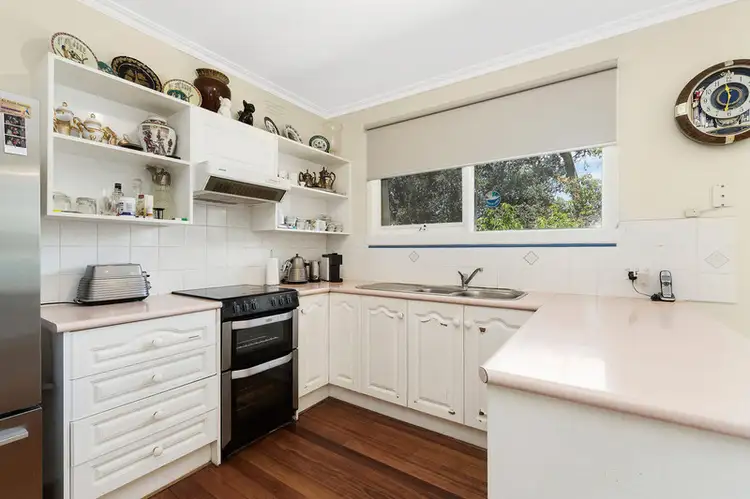 Fifth view of Homely house listing, 8 Elsie Avenue, Seaford VIC 3198
