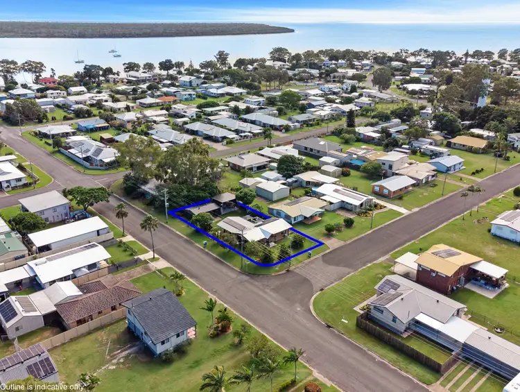 1 Boronia Street, Burrum Heads QLD 4659