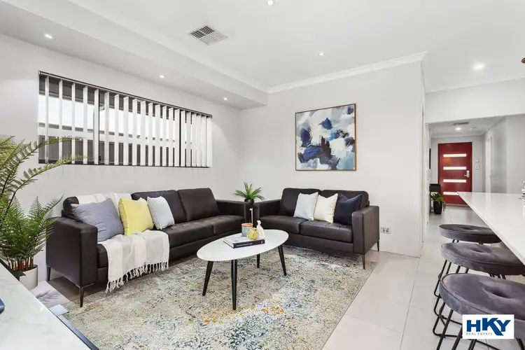 Fifth view of Homely house listing, 1 Endell Way, Caversham WA 6055