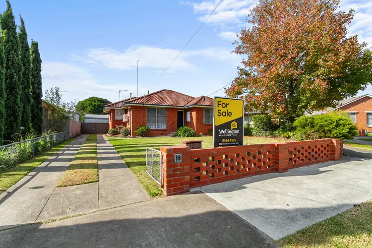 16 Christie Court, Sale VIC 3850