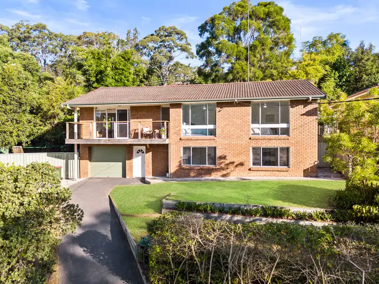 4 Binya Avenue, Wyoming NSW 2250