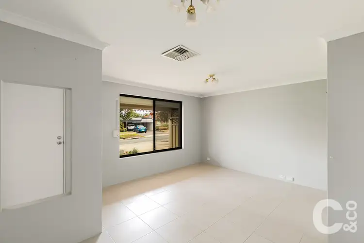 Fifth view of Homely house listing, 10 Oakfield Gardens, Parmelia WA 6167