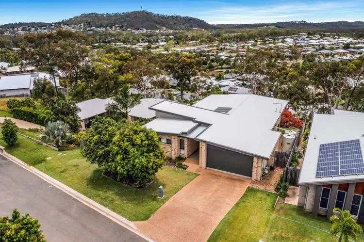 11 Eucalyptus Place, Kirkwood QLD 4680