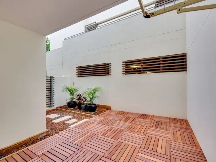 Sixth view of Homely apartment listing, 1/8 Macquarie Street, Teneriffe QLD 4005