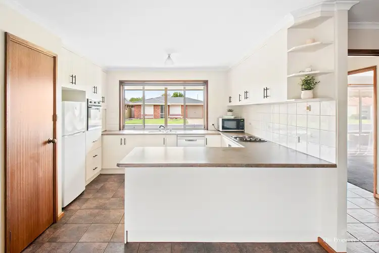 Fourth view of Homely house listing, 10 Sherbrook Close, Mount Gambier SA 5290