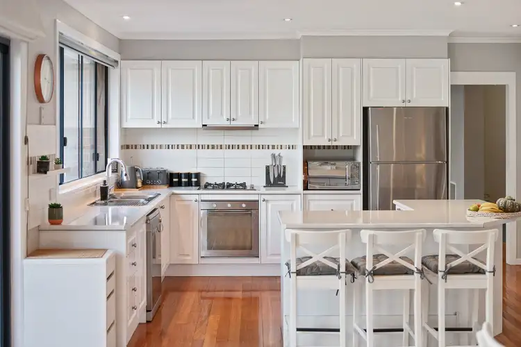 Second view of Homely house listing, 3 Opal Court, Skye VIC 3977