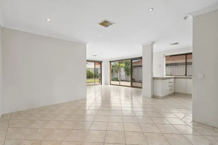Sixth view of Homely house listing, 4 Turquoise Entrance, Warnbro WA 6169