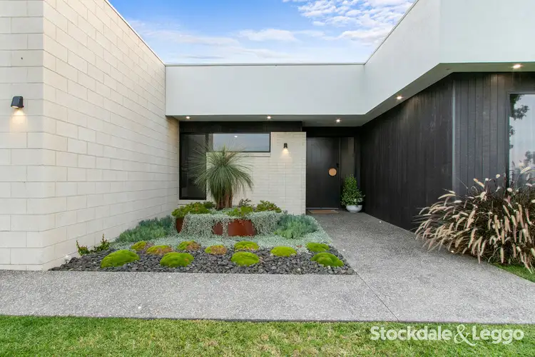 Second view of Homely house listing, 7 Earl Court, Traralgon VIC 3844