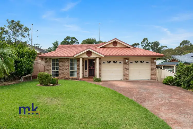 6 Brown Place, Mount Annan NSW 2567