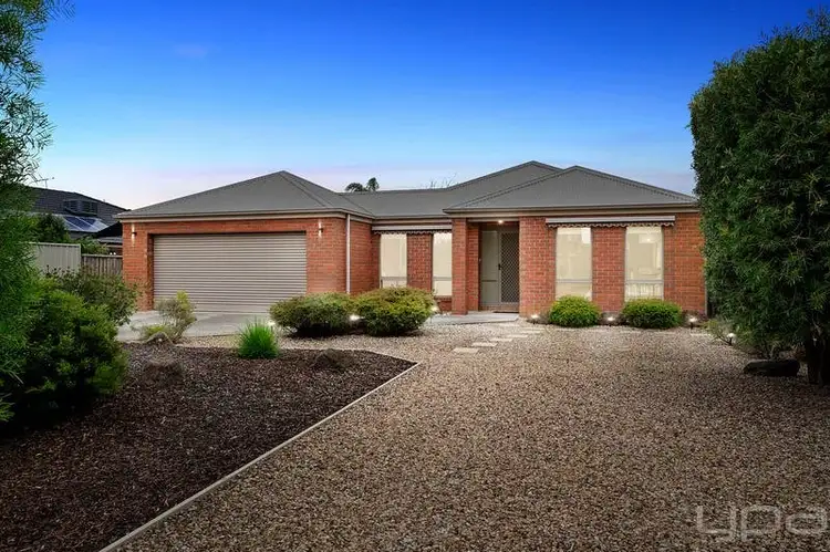 7 Waterford Way, Melton West VIC 3337