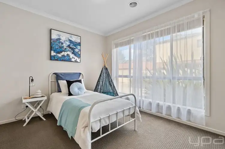 Sixth view of Homely house listing, 2/25 Lomandra Bowl, Harkness VIC 3337