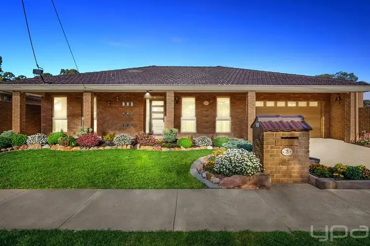 2 Joan Street, Melton VIC 3337
