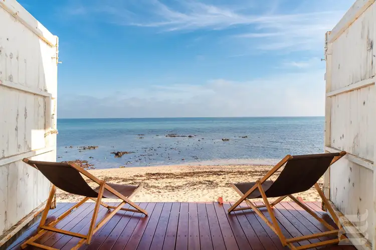 Beach Box 100 Earimil Beach South