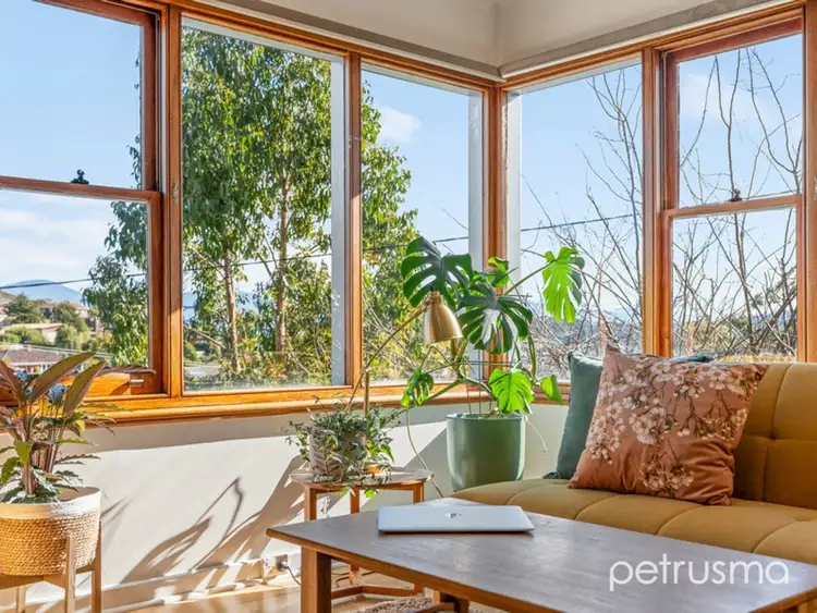 103 Gordons Hill Road, Lindisfarne TAS 7015