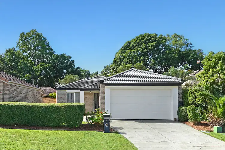 13 Hillsborough Close