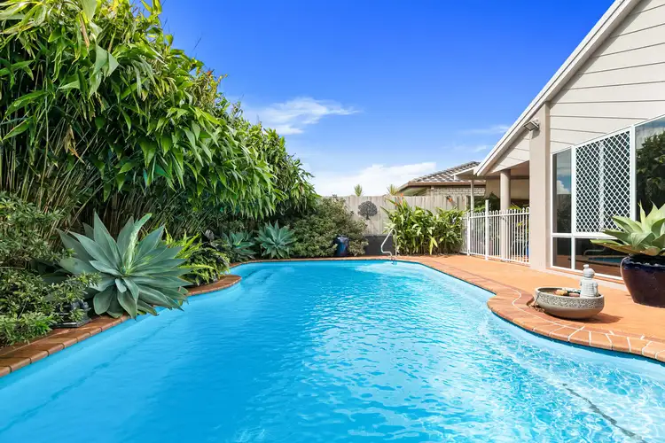 4 Adair Court, Kawungan QLD 4655
