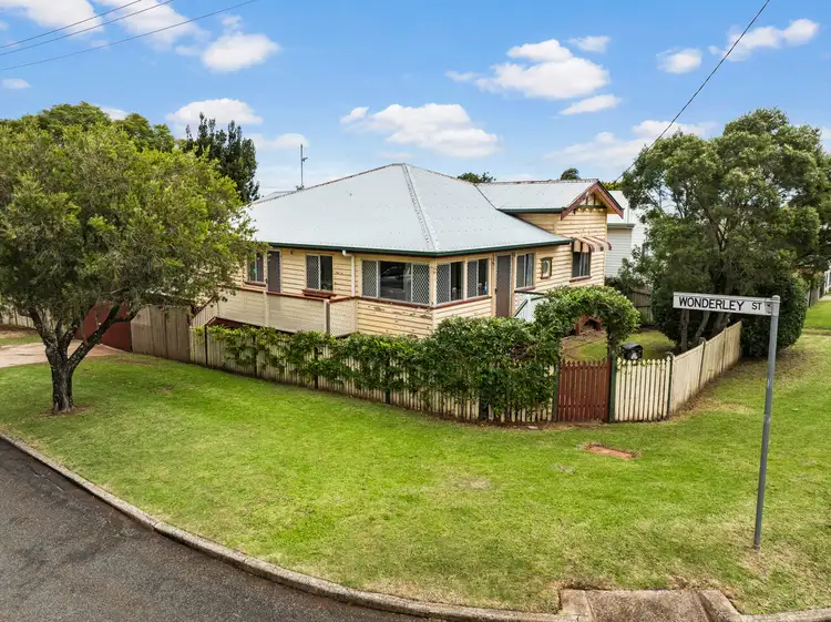 12 Lochel Street, Mount Lofty QLD 4350