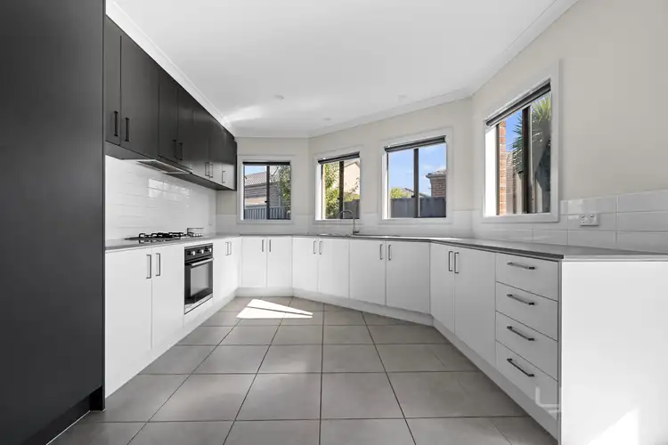 Second view of Homely unit listing, 7/13 Fishburn Grove, Harkness VIC 3337