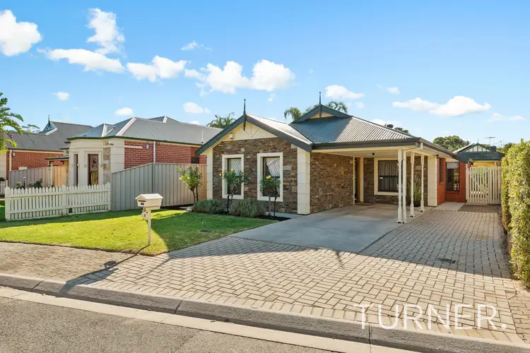 8 Forsyth Grove