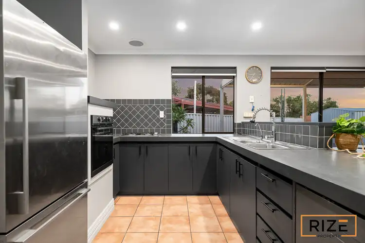 Sixth view of Homely house listing, 6 Yama Close, Carramar WA 6031