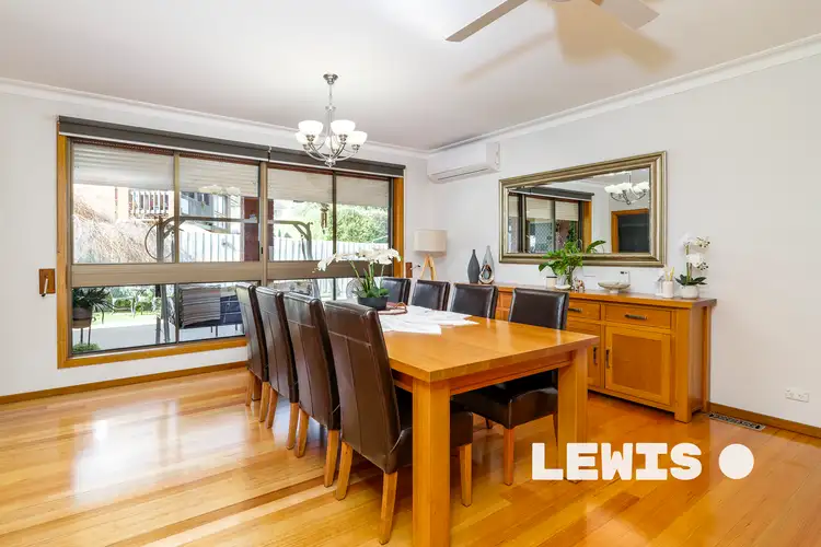 Fifth view of Homely house listing, 10 Jeffs Court, Endeavour Hills VIC 3802