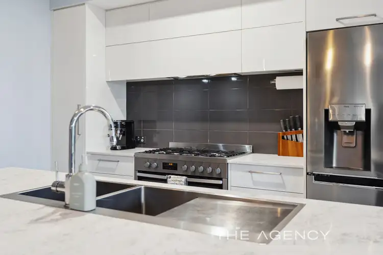 Fifth view of Homely house listing, 6 Aventurine Road, Treeby WA 6164