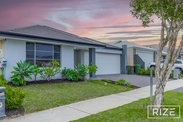 11 Gippsland Way, Banksia Grove WA 6031