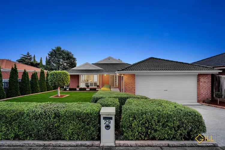 29 Bellevue Drive, Berwick VIC 3806