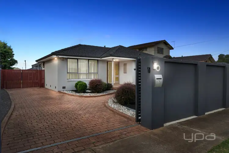 14 Eyre Street, Melton South VIC 3338