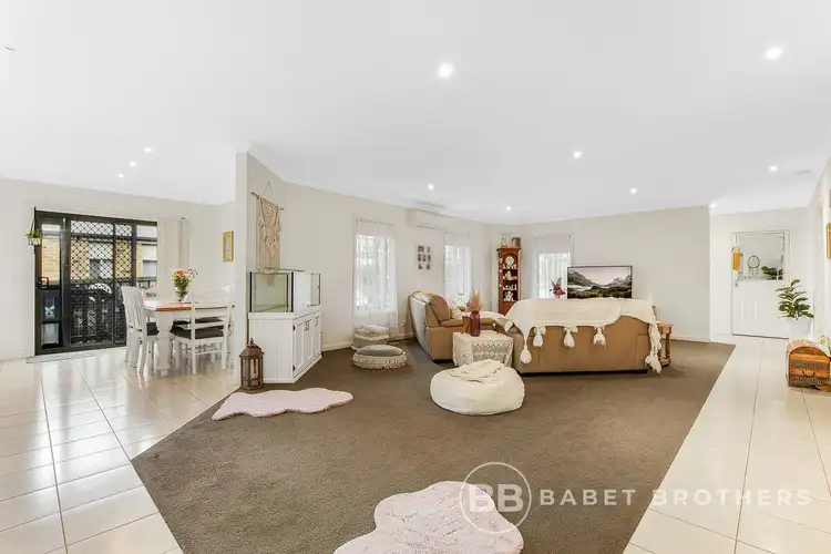Second view of Homely house listing, 2/26 Lyndhurst Sqaure, Drouin VIC 3818