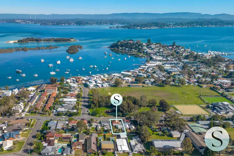 4 Findon Street, Marks Point NSW 2280