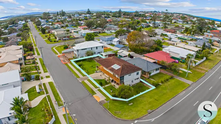 Fifth view of Homely house listing, 124 Macquarie Grove, Caves Beach NSW 2281